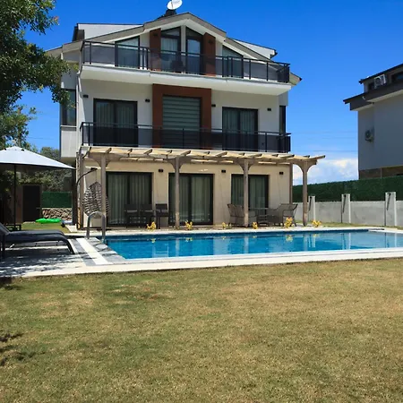 Villa Cesur 2 *